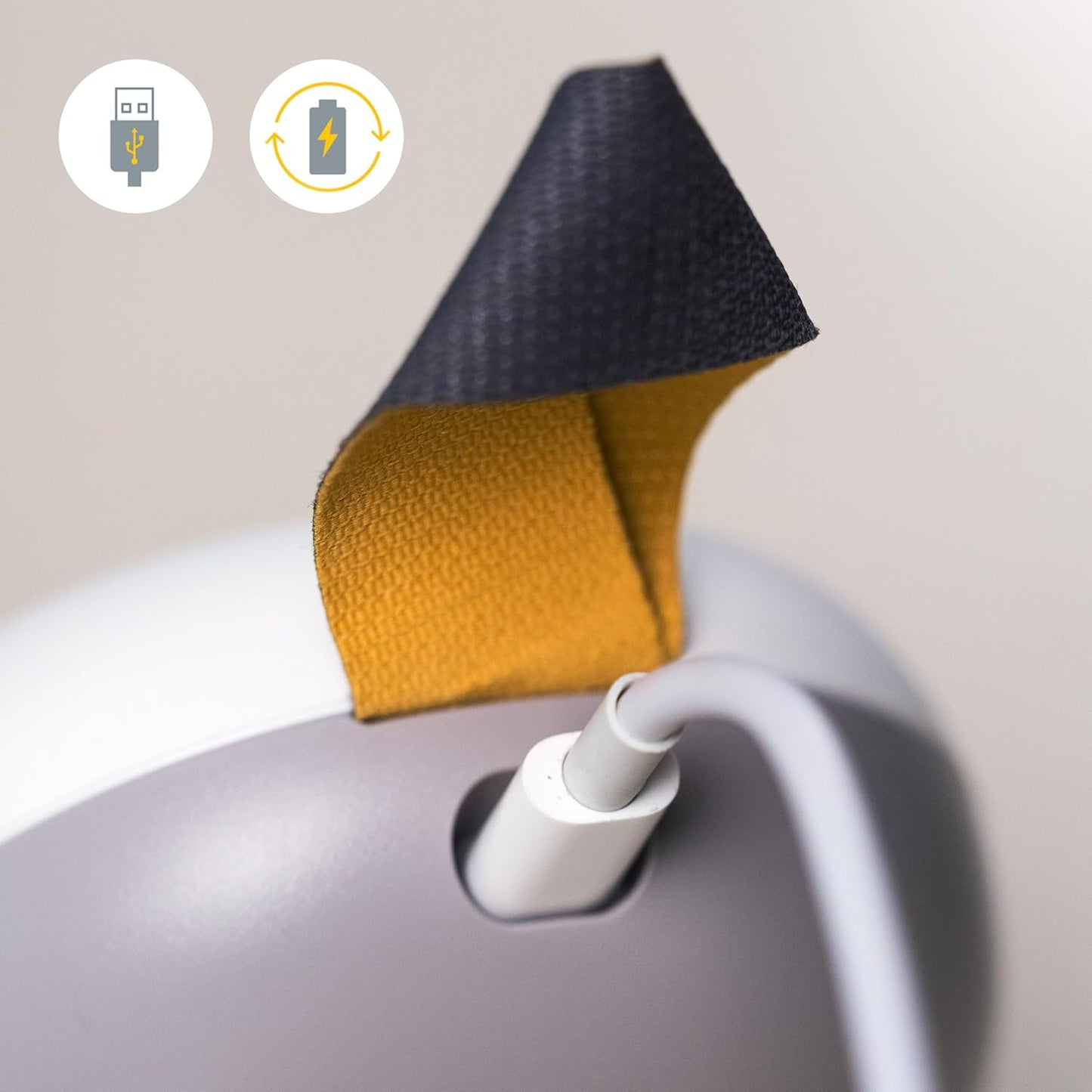 Medela Duo Pump Showing Built in Rechargeable Battery 
