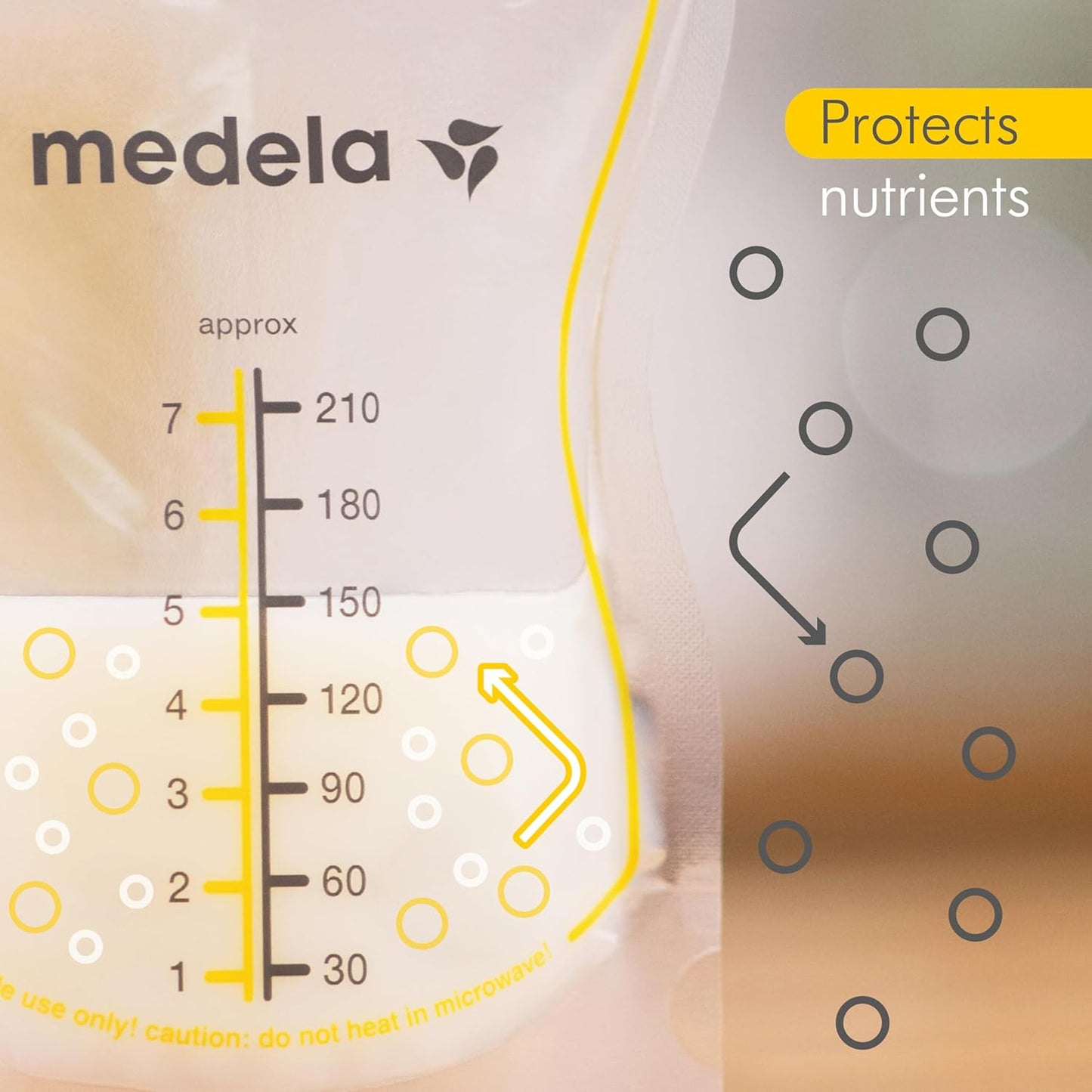 Medela Easy Pour Breastmilk Storage Bag, Protects Nutrients for Freshness