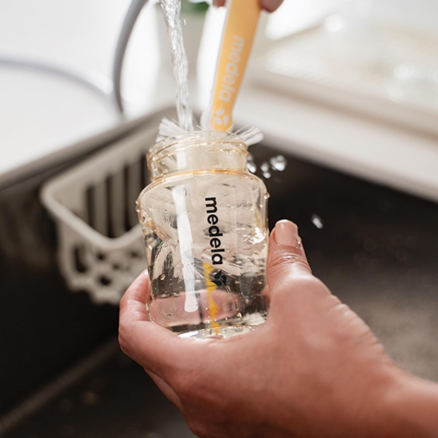 Medela Easy Single Electric Breast Pump highlighting its easy to clean feature
