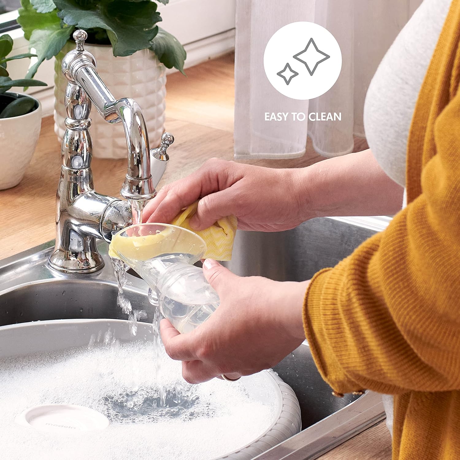 Medela Silicone Breast Milk Collector, easy to clean design